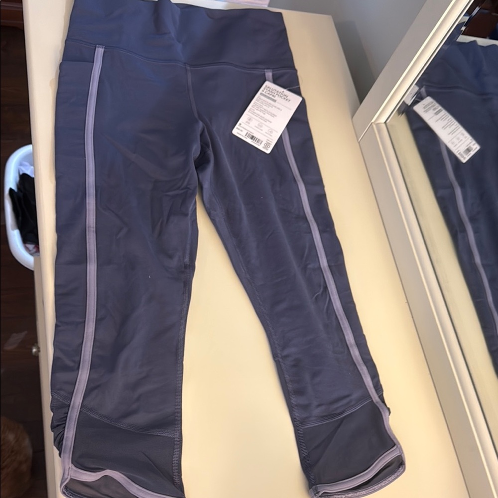 Athleta Salutation Leggings